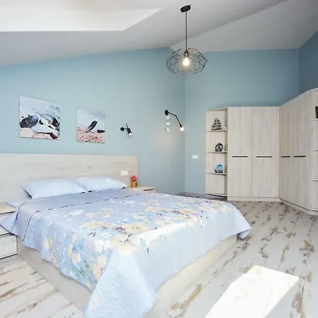 Luxury In The Heart Apartment *