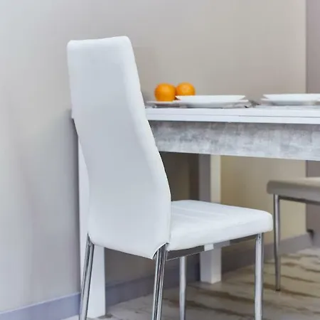 Luxury In The Heart Apartment